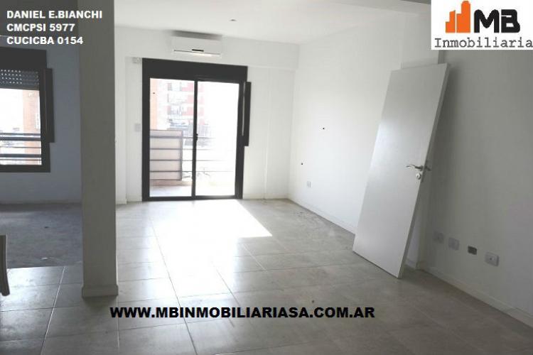 VENDIDO!! Parque Patricios 3 amb.c/balcón Av. Garay al 3200