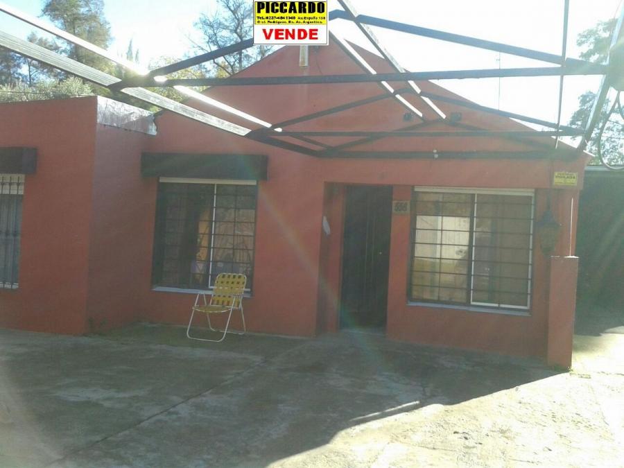 CASA EN VENTA B ALMAFUERTE REF.1302 GRAL. RODRIGUEZ PICCARDO.