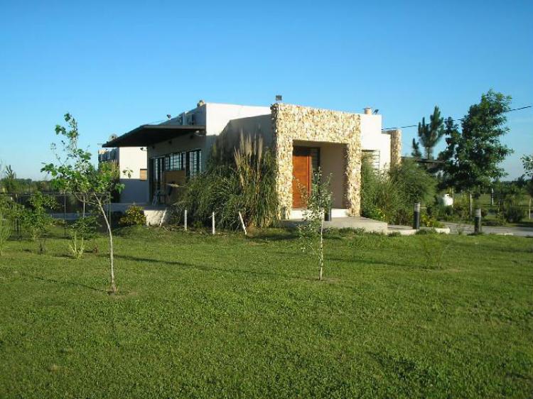 Casa en venta Country, Roldan