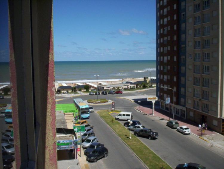 2019 Miramar Ciudad de los Niños. Departamento vista a las playas centricas y al Boulevard Mitre.