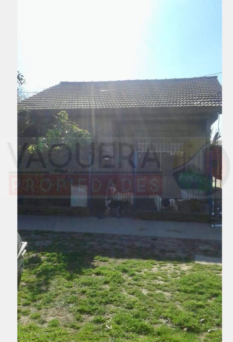 Casa en venta en Garin.