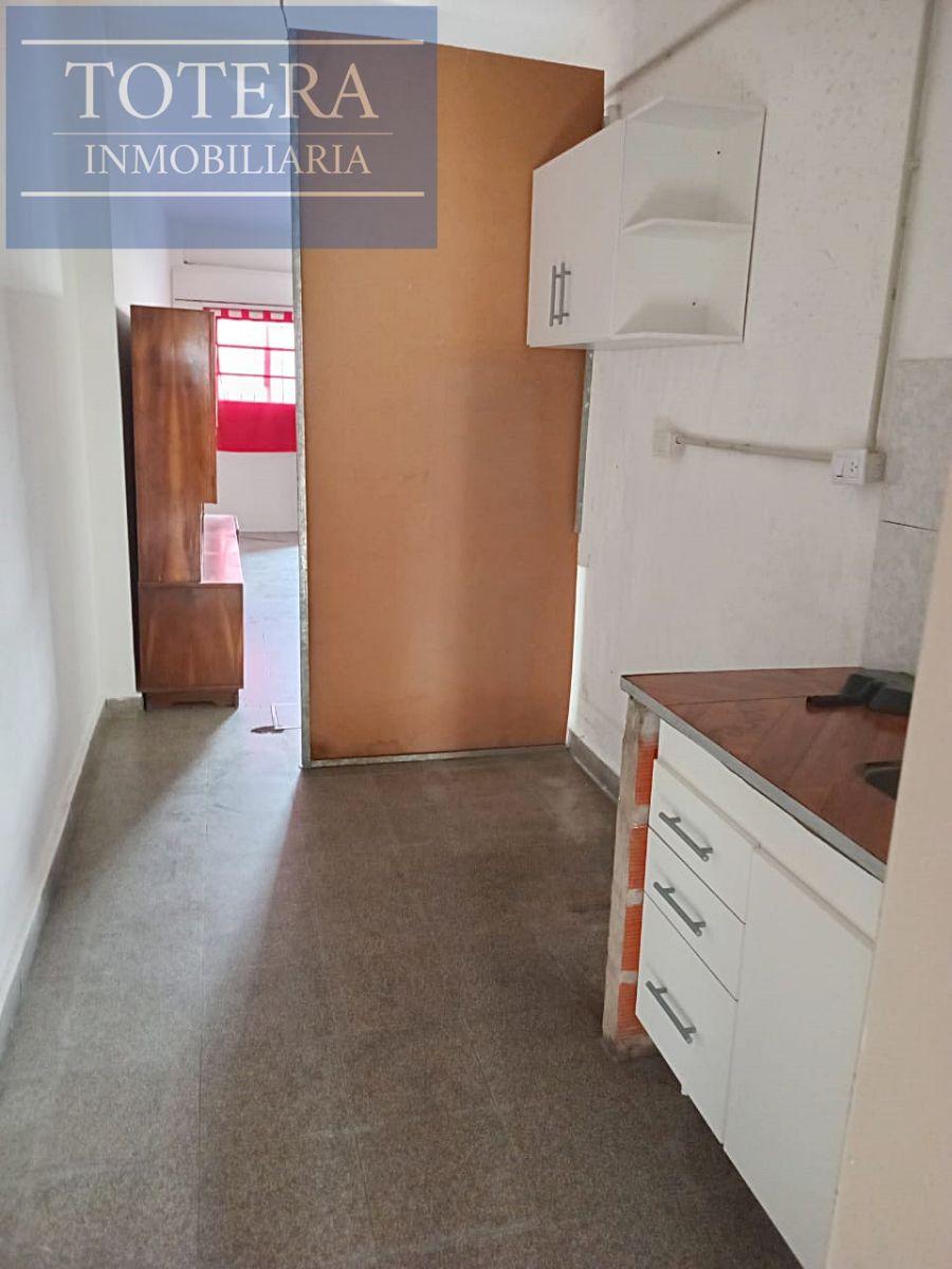 Foto Ph en Alquiler en Moron, Moron, Buenos Aires - $ 200.000 - PHA118036 - BienesOnLine