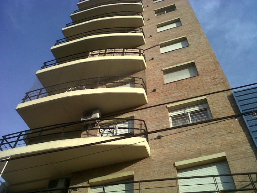 Colegiales: Venta Semi Piso 3 Amb C/Balcón Frente c/Cochera Vista Abierta...!!