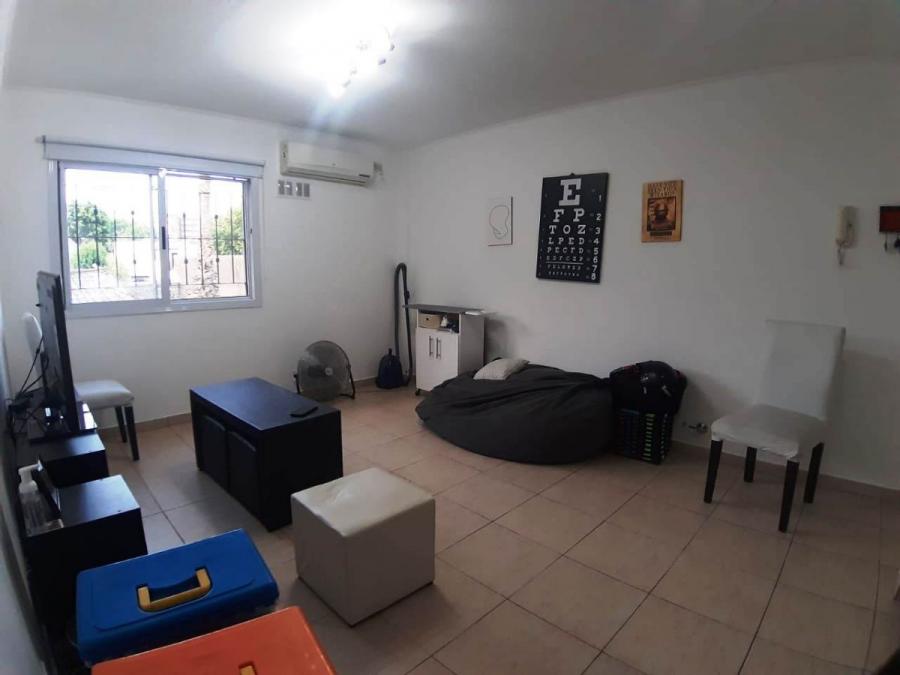 Departamento con Terraza Propia en Villa Sarmiento. Venta