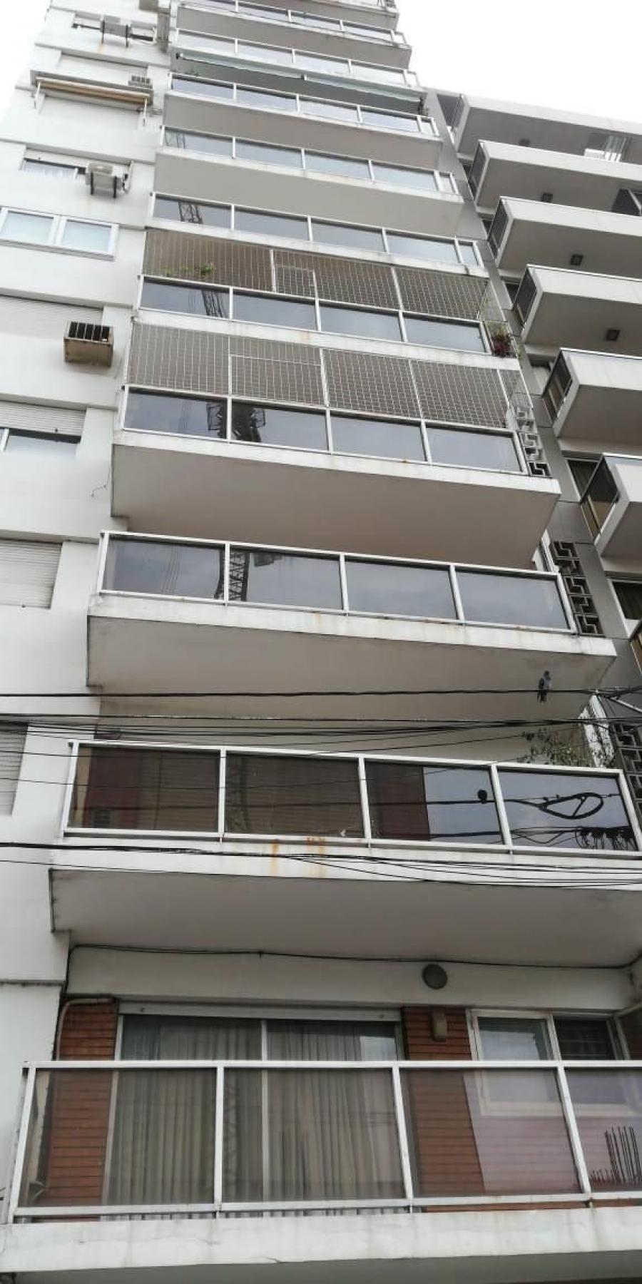 Foto Departamento en Venta en Recoleta, Ciudad de Buenos Aires - U$D 110.000 - DEV118585 - BienesOnLine