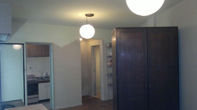 Vendo depto de 1 amb divisible de 30 m2 ,con cocina ( lavadero incorporado), y baño completo,