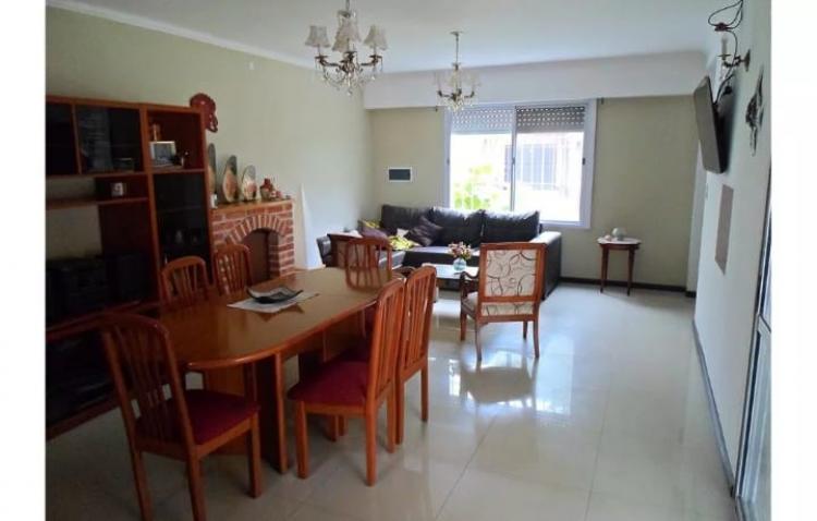 DUEÑO VENDE HERMOSA CASA EN CIUDADELA