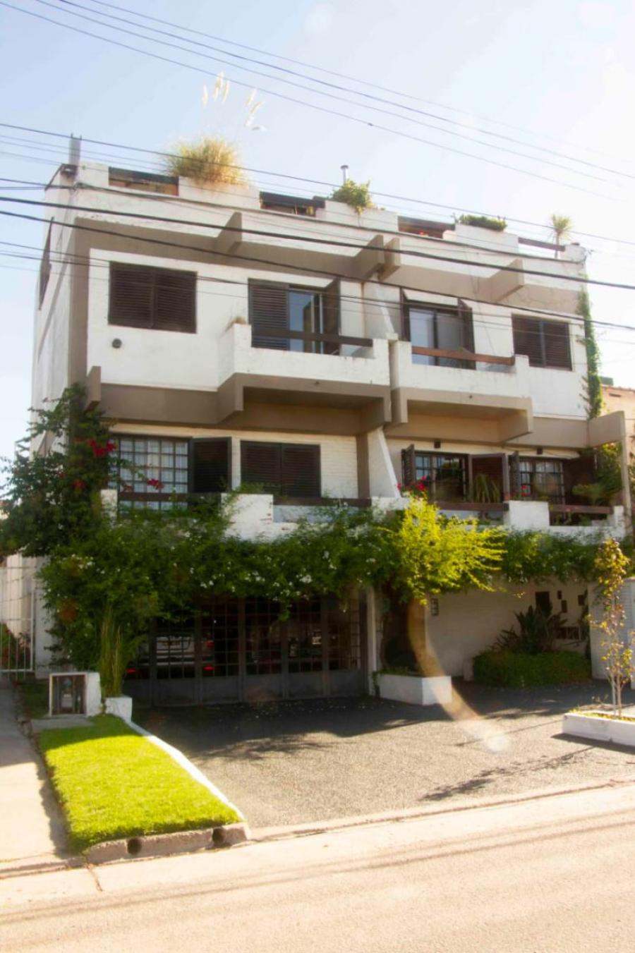 En Venta, Depto 3 Amb con Patio en Colinas de Peralta Ramos