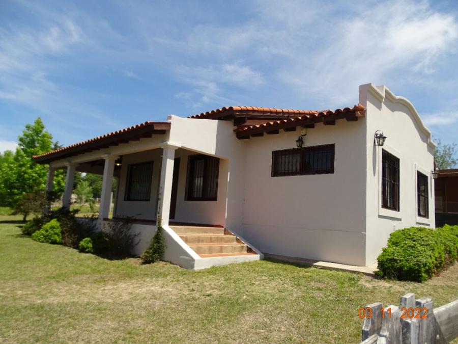 HERMOSA CASA ESTILO COLONIAL- NUEVA- AMOBLADA-DOS DORMITORIOS-POTRERO DE GARAY-CORDOBA-ESCRITURA.