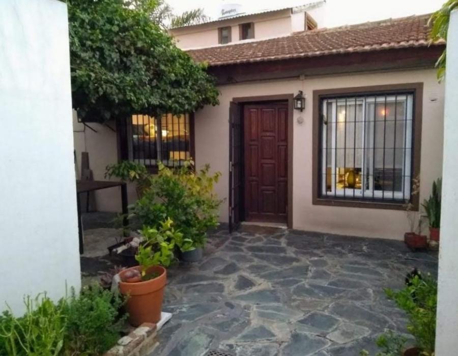 HERMOSO P. H. INDEPENDIENTE AL CONTRAFRENTE EN HAEDO NORTE - VENTA