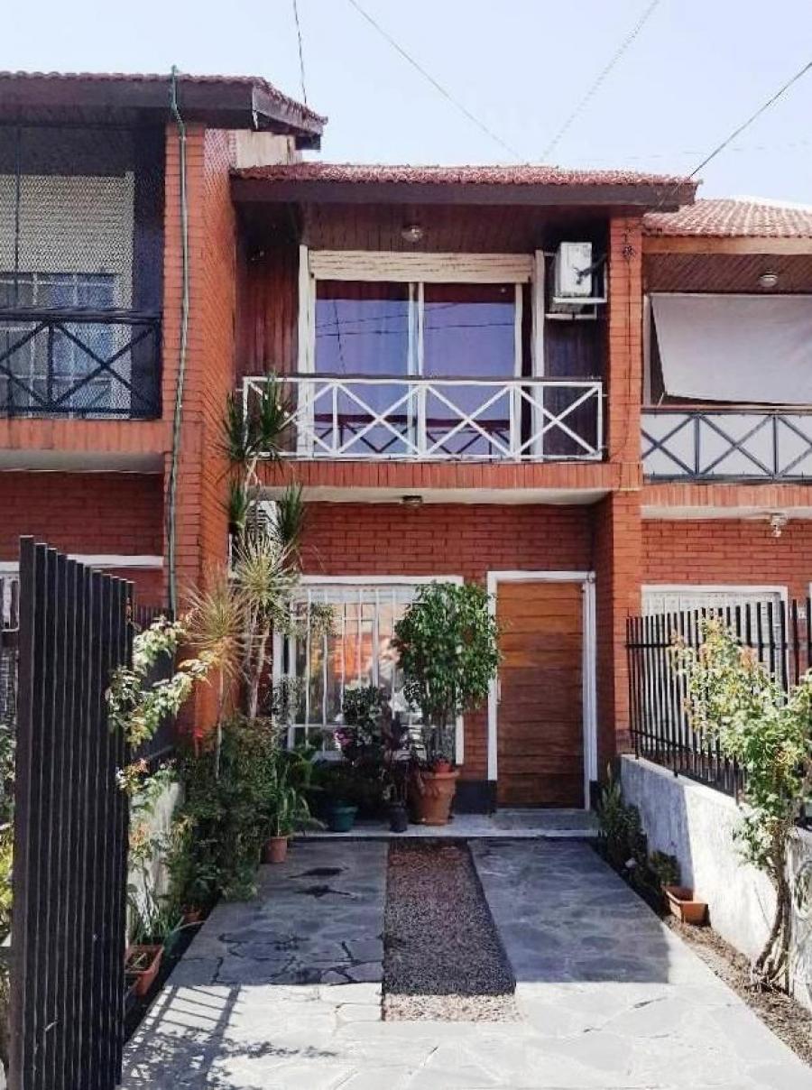 IMPECABLE TRIPLEX EN CIUDADELA EN VENTA