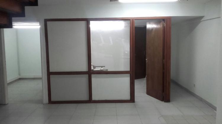 Local comercial 250 m2 ideal Profesional 