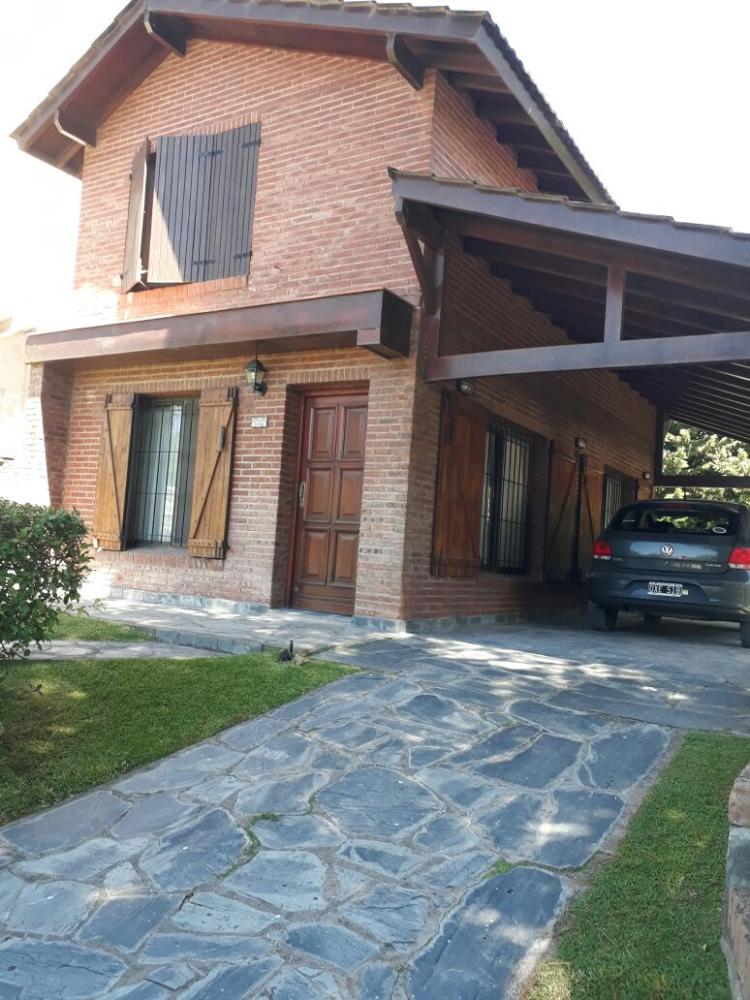 Ostende Excelente Chalet De 3 Ambientes Con Parque Y Cochera . Vendo o Permuto x depto en Cap Fef