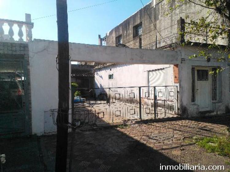 RAMOS MEJIA  U$S 150.000.-   Casa a refaccionar 5 ambientes sobre lote propio