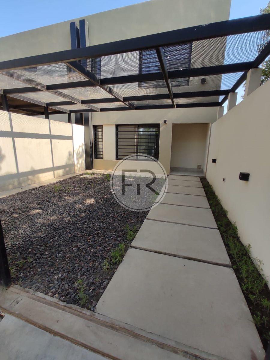 Foto Casa en Venta en VILLA DALCAR, Rio Cuarto, Córdoba - U$D 120.000 - CAV118324 - BienesOnLine