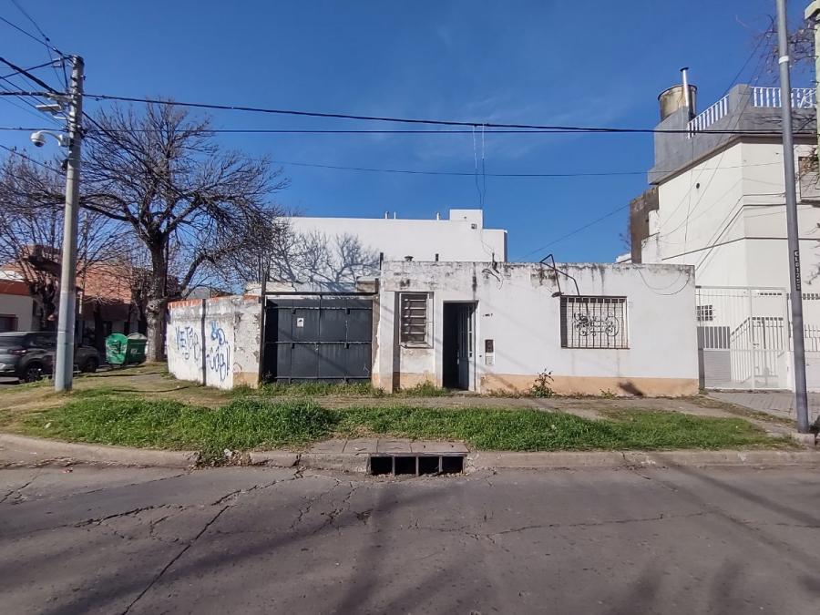 Foto Casa en Venta en Azcuenaga, Rosario, Santa Fe - U$D 58.000 - CAV117925 - BienesOnLine