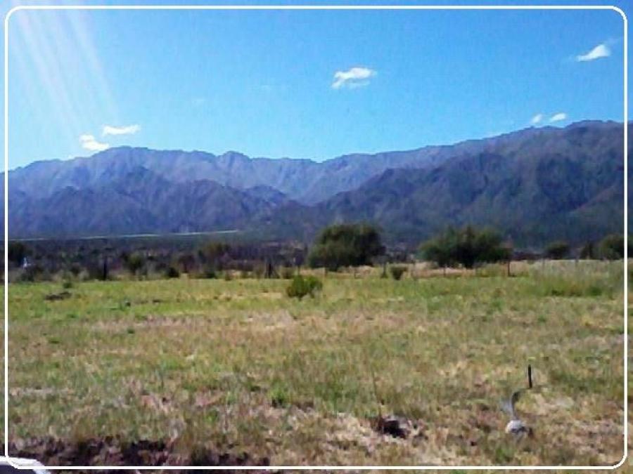 Terreno con camino directo al pie de las sierras.  Villa de la Quebrada.