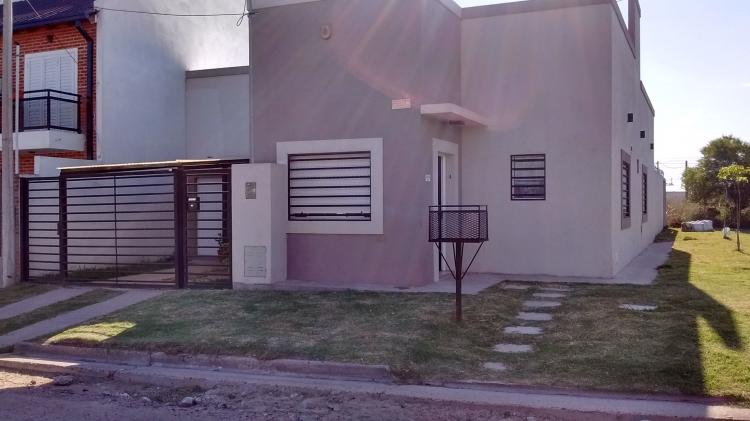 VENDO amplia casa- Gualeguaychu Entre Rios