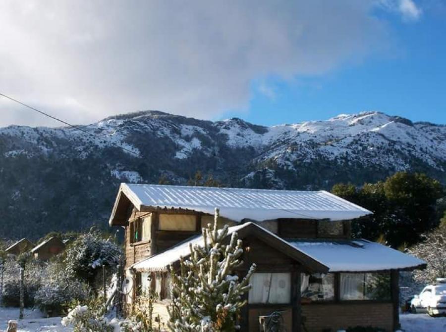 Vendo casa Bariloche más casa huéspedes lote 1800m2