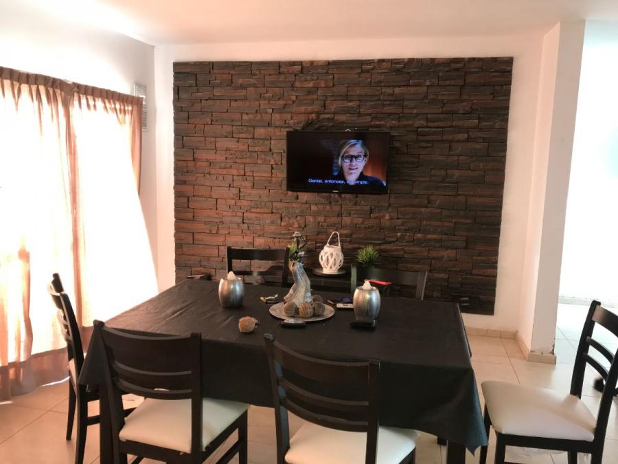 VENDO CASA DOS DORMITORIOS - ROLDAN