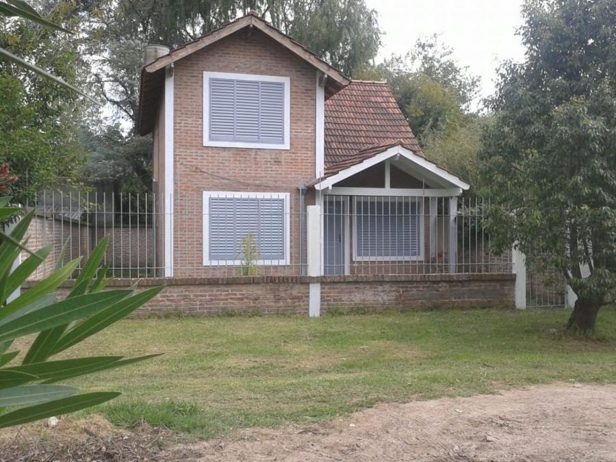 VENDO HERMOSA CASA DE DOS PLANTAS CON 4 HABITACIONES