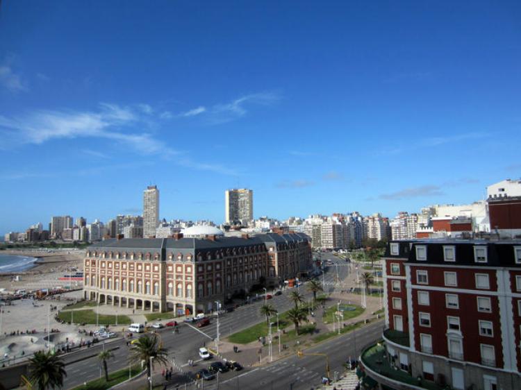 Vendo Luminoso Departamento monoambiente Mar del Plata frente a la Playa y Casino