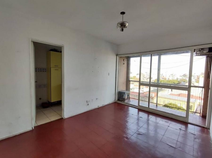 VENTA DEPARTAMENTO DOS AMBIENTES PARQUE PATRICIOS BALCÓN ESPACIO GUARDACOCHE