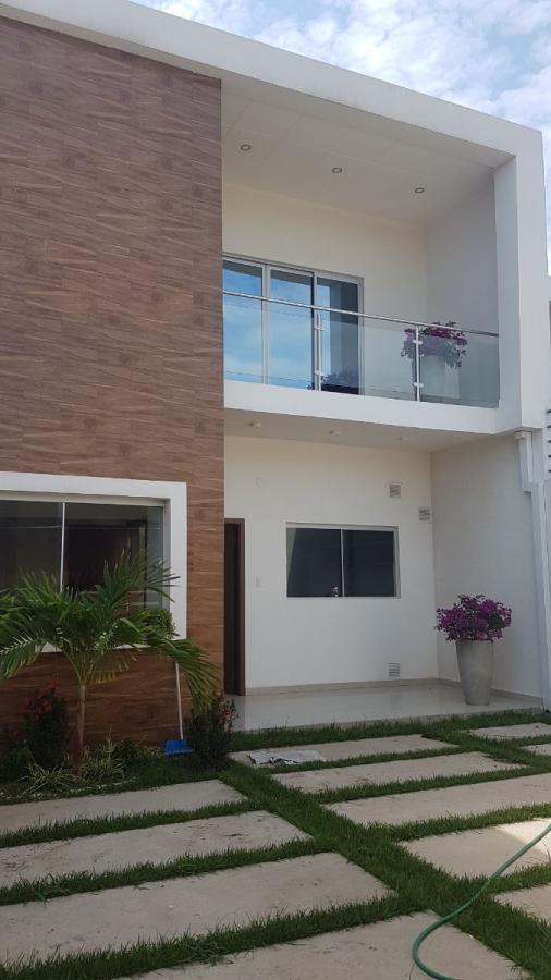 Casa en Venta en Palos Verde, Santa Cruz de la Sierra, Santa Cruz - U$D   - CAV3752 - BienesOnLine