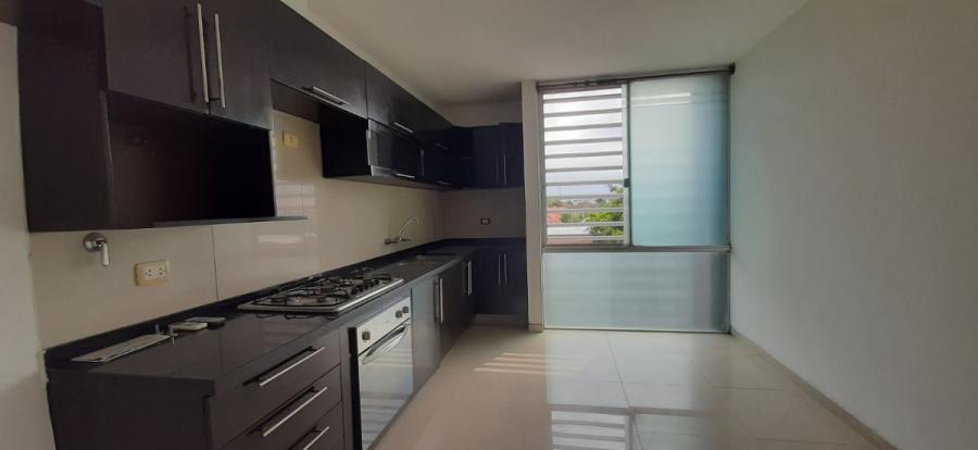 Foto Departamento en Venta en Las Palmas, Santa Cruz de la Sierra, Santa Cruz - U$D 128.000 - DEV7712 - BienesOnLine