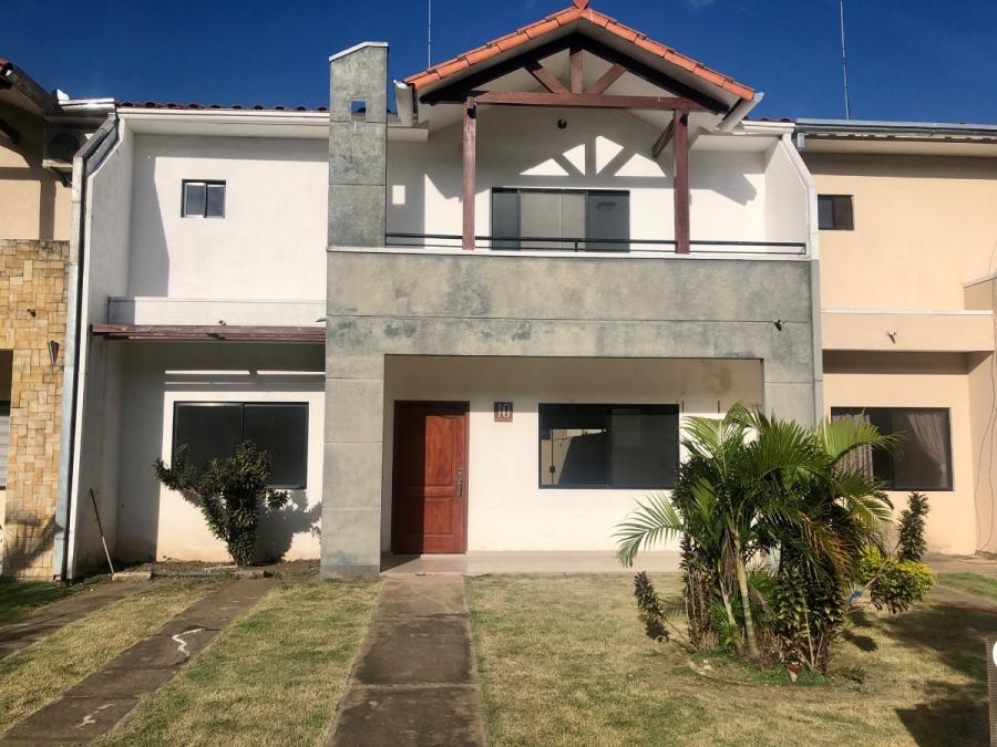 Foto Casa en Venta en Guapilo, Santa Cruz de la Sierra, Santa Cruz - U$D 110.000 - CAV6154 - BienesOnLine