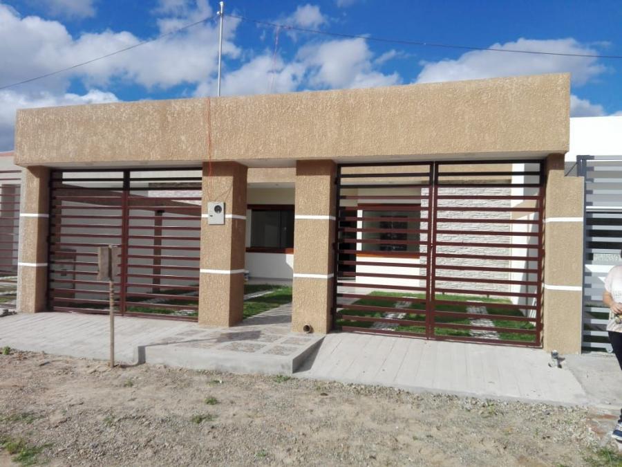 Foto Casa en Venta en La Pampa, Andrés Ibáñez, Santa Cruz - U$D 74.000 - CAV4136 - BienesOnLine