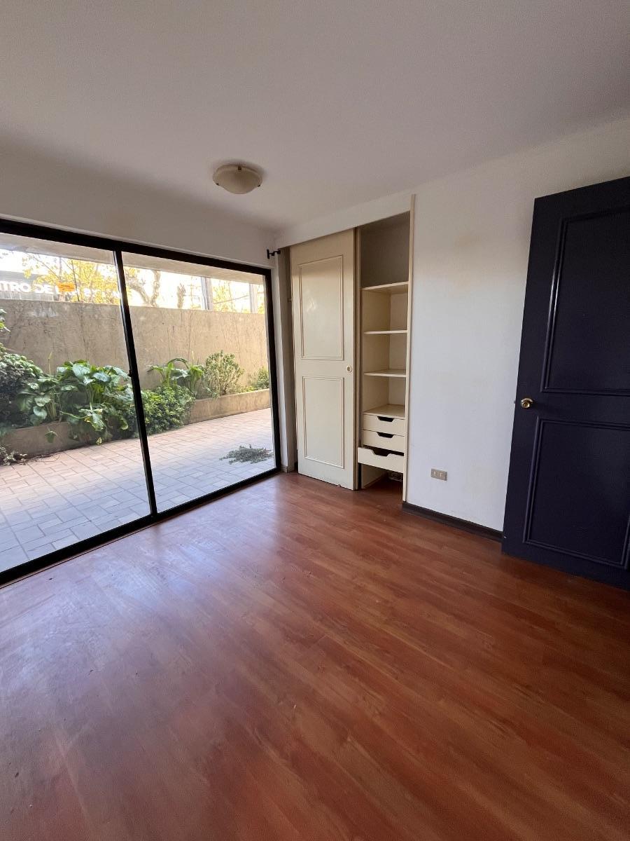 Arriendo amplio departamento 2D, 2B, patio, bodega, estacionamiento