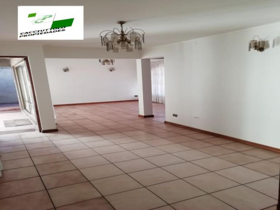 ARRIENDO COMODA CASA SOLIDA, PLENO CENTRO DE LOS ANDES