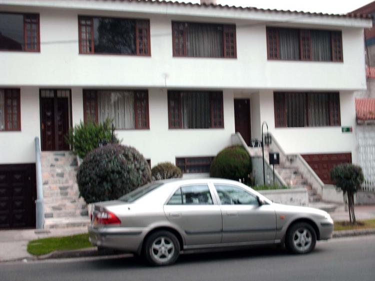 Vendo Casa bifamiliar Chico reservado