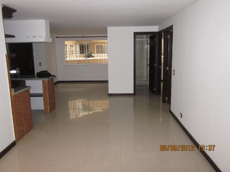 Foto Apartamento en Arriendo en LIMONAR, Cali, Valle del Cauca - $ 1.100.000 - APA43059 - BienesOnLine