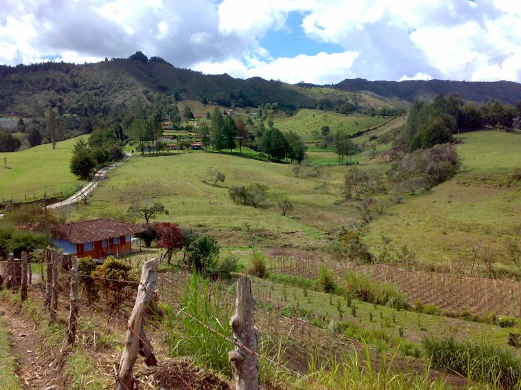 Vendo hermoso lote. Cerca al aeropuerto JMC de Rionegro