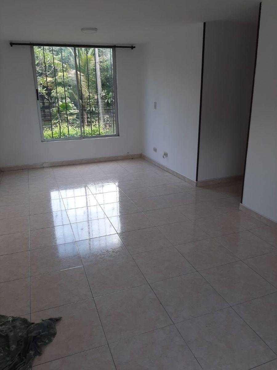 Apartamento en unidad cerrada barrio Villa del Prado