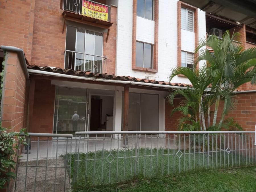 Foto Casa en Arriendo en Ciudad Jardin, Cali, Valle del Cauca - $ 3.000.000 - CAA209799 - BienesOnLine