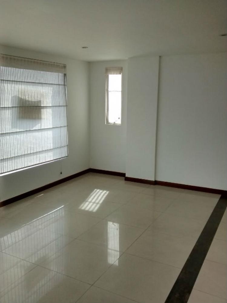 Foto Apartamento en Arriendo en CHICO, Chapinero, Bogota D.C - $ 2.900.000 - APA103882 - BienesOnLine