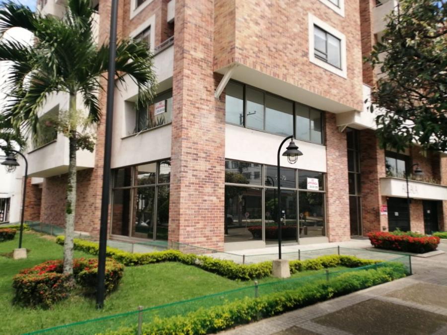 Arriendo Local En El Edificio Alcala Barrio Bolarqui