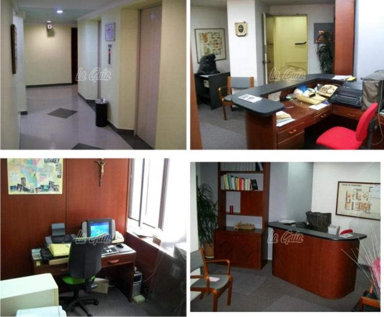 ARRIENDO OFICINA EN MEDELLIN ,EL CENTRO 