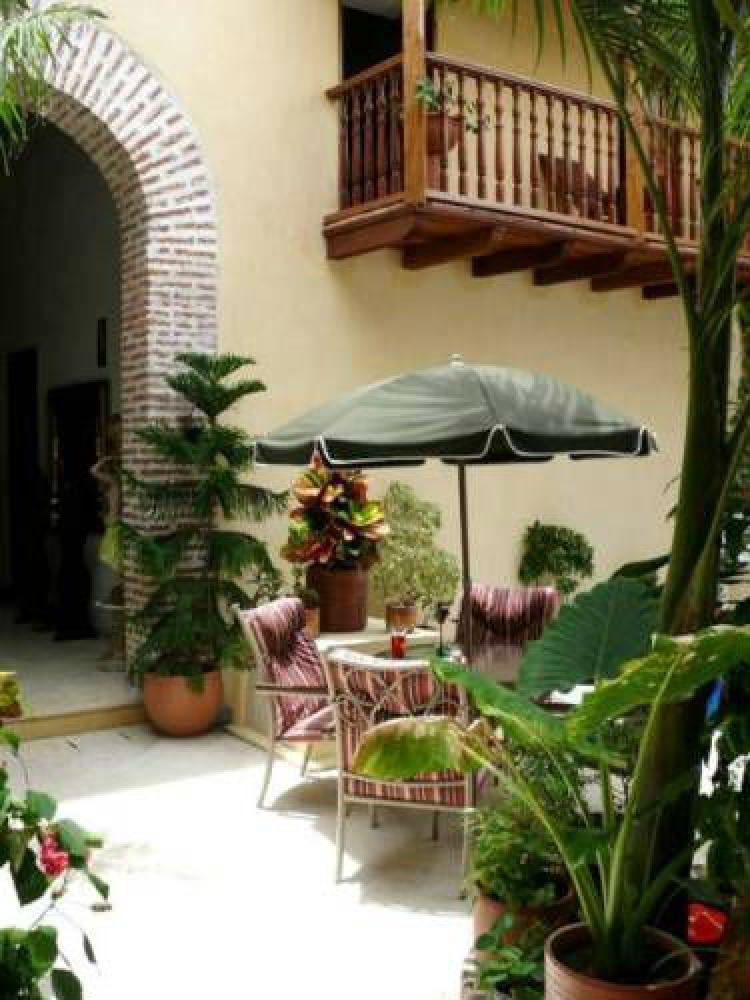 CASA DOTADA DE HISTORIA EN CARTAGENA ALQUILO RESTAURADA  