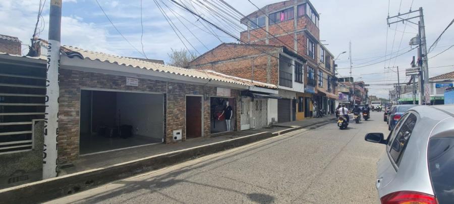 Casa en Venta con locales en el Barrio Simon Bolivar Jamundi