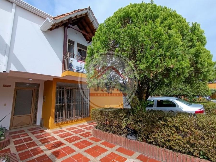 Casa En Venta En El Condominio Bosques De Vizcaya, Cerca A La Universidad Santo Tomas