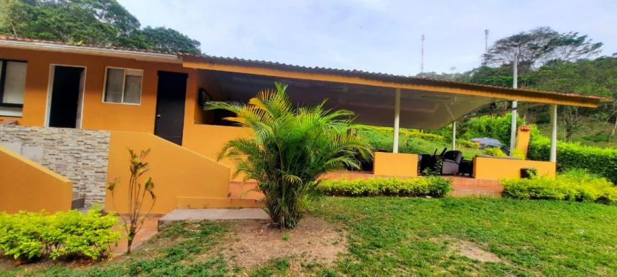 Casa Finca En La Vega: Condominio