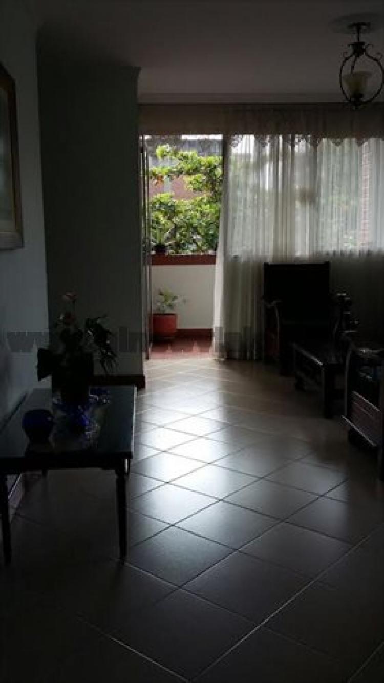 Foto Apartamento en Venta en Medellín, Antioquia - $ 240.000.000 - APV119828 - BienesOnLine