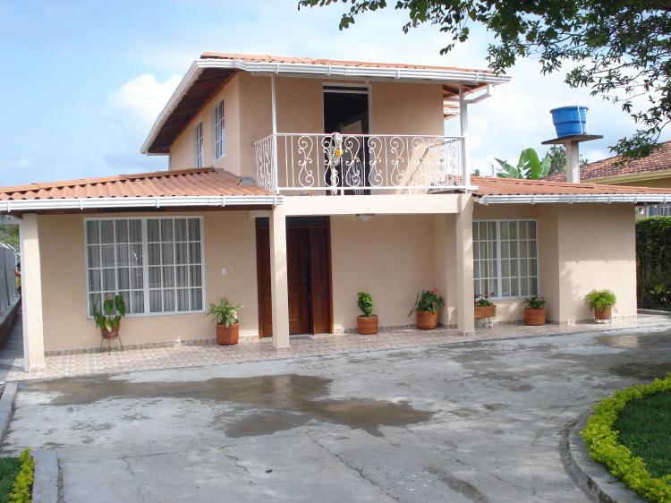 Casa en Venta en Avenida centenario, Armenia, Quindío - $  -  CAV51513 - BienesOnLine