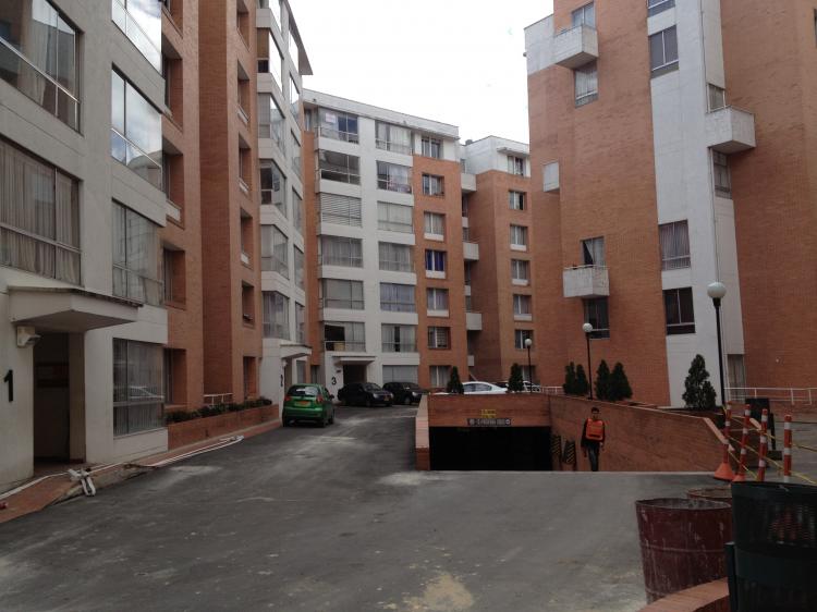 Apartamento en Venta  en conjunto Cerrado, Capellania Hayuelos, Fontibon Bogotá, Colombia