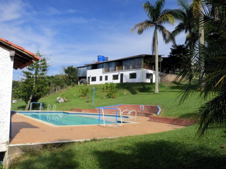 Finca Agroturistica con Restaurante, Alojamiento y Piscina