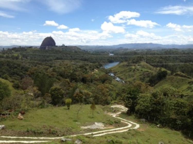 VENCAMBIO FINCA EN GUATAPÈ